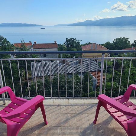 Anita Studio Apartment With Terrace Rijeka Ngoại thất bức ảnh