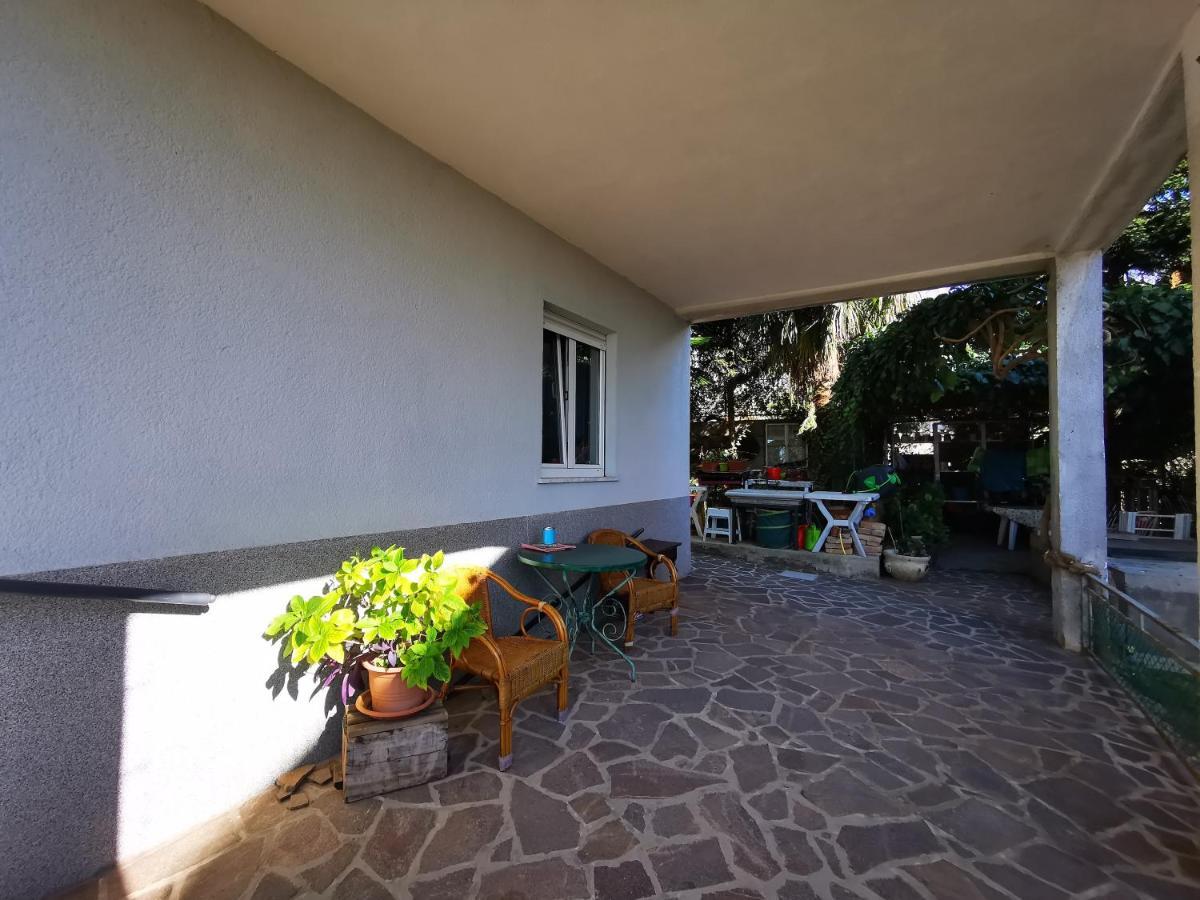 Anita Studio Apartment With Terrace Rijeka Ngoại thất bức ảnh