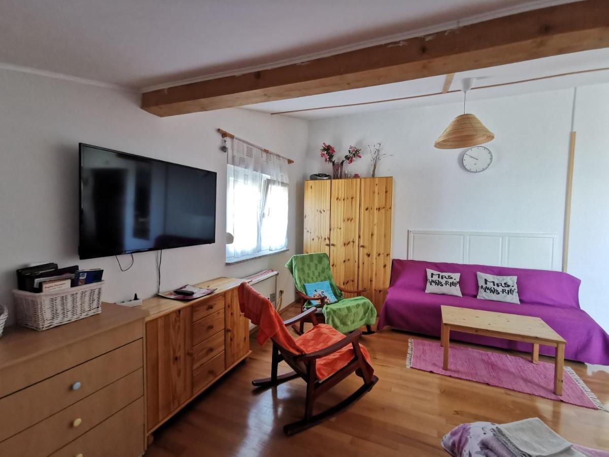 Anita Studio Apartment With Terrace Rijeka Ngoại thất bức ảnh