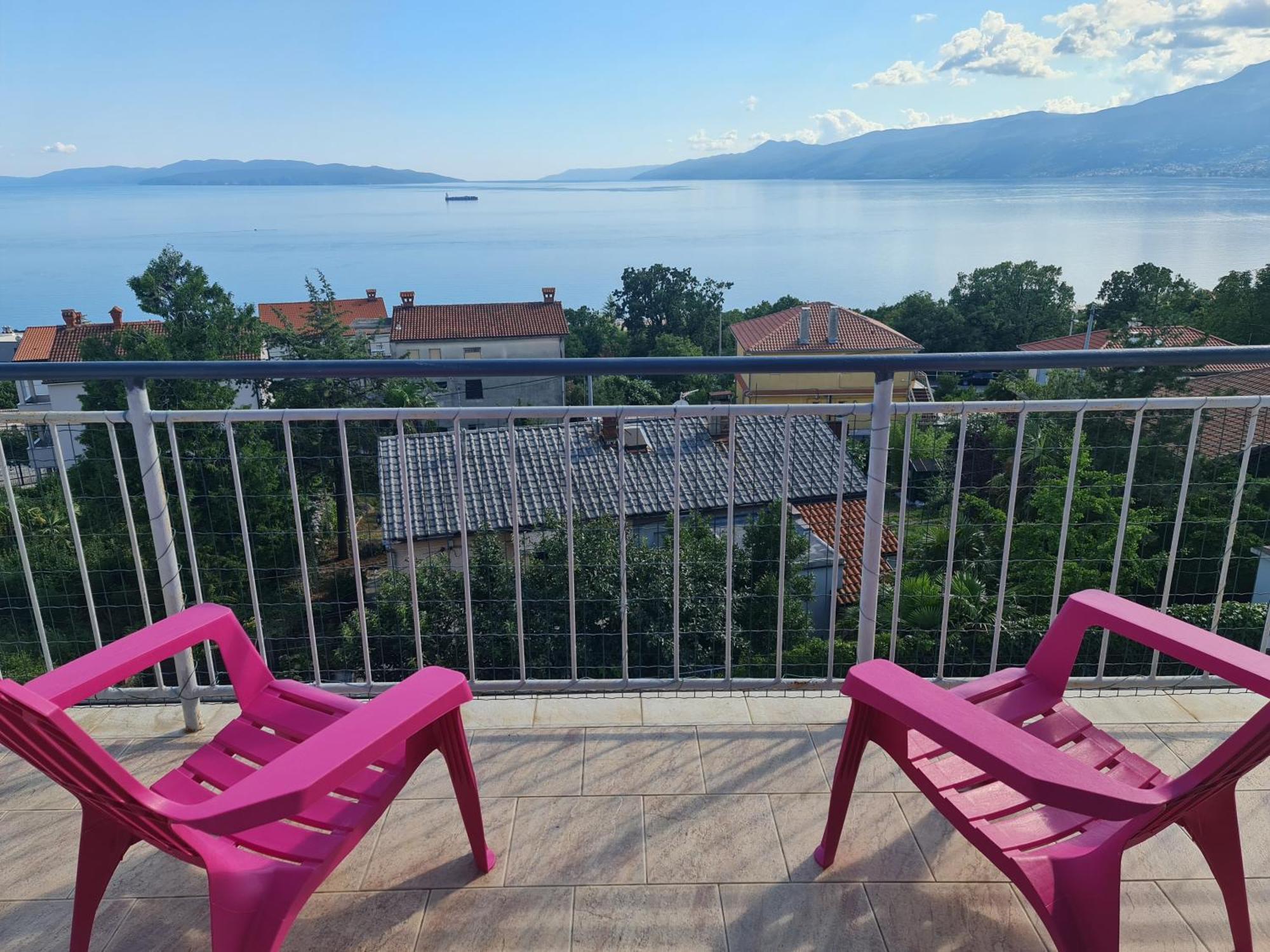 Anita Studio Apartment With Terrace Rijeka Ngoại thất bức ảnh