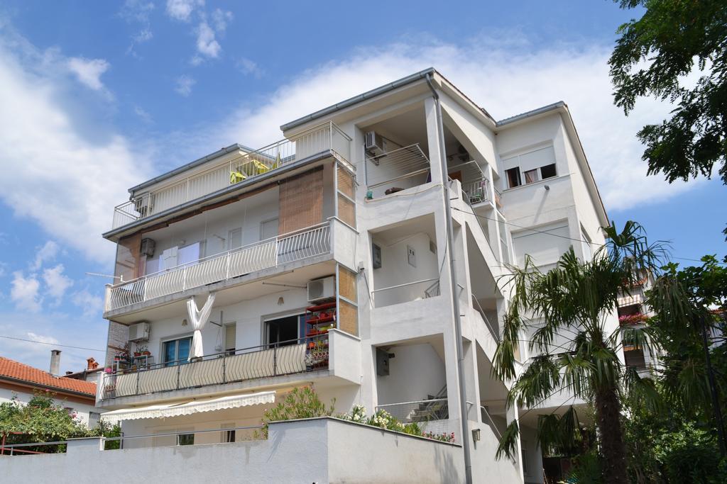 Anita Studio Apartment With Terrace Rijeka Ngoại thất bức ảnh